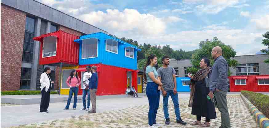 Factors to consider when choosing a university