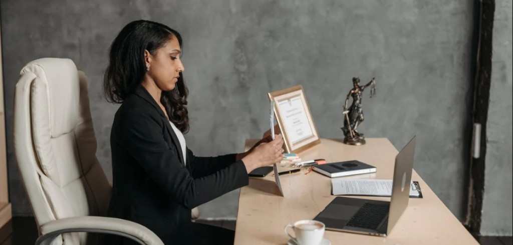 5 alternative law careers: What to do if you don’t want to be a lawyer?