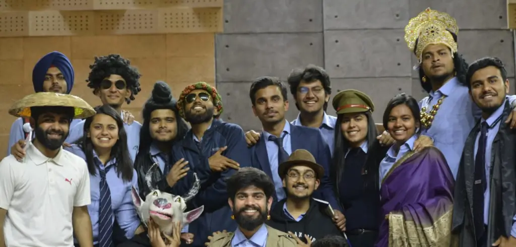 5 reasons why theatre is the perfect medium for personality development