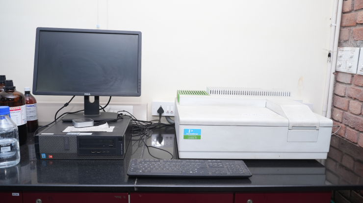Spectro Photo meter UV-Vis (LAMDA 35, Perkin Elmer) Spectro Photo meter UV-Vis (LAMDA 35, Perkin Elmer)
